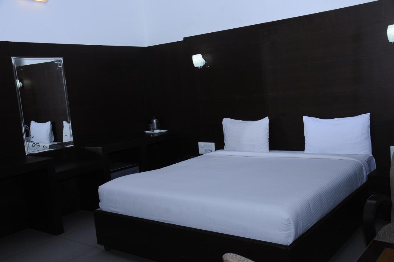 Nijaguna Residency Chamrajnagar Exterior photo